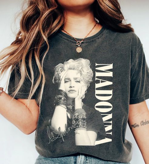 Discover Vintage 90s Madonna Queen Music T-Shirt