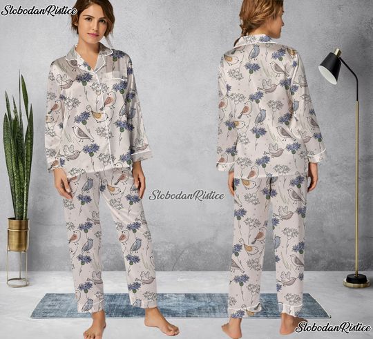 Discover Vintage Birds Pajama Set