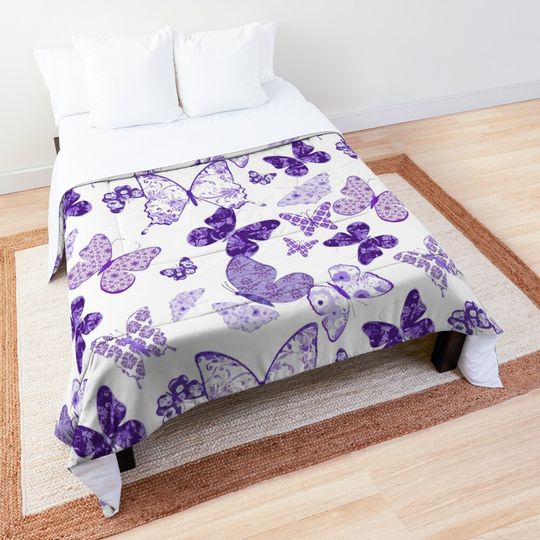 Discover Beautiful Purple Butterflies Quilt