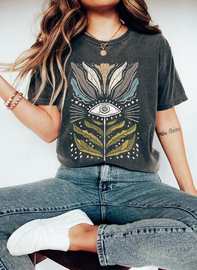 Discover Mystical Floral Vintage Whimsical T-Shirt