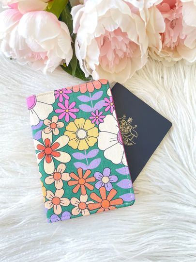 Discover Green Vintage Style Floral Passport Covers, Travel Gifts