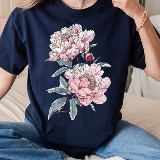 Discover Vintage Cottagecore Pink Peony T-Shirt