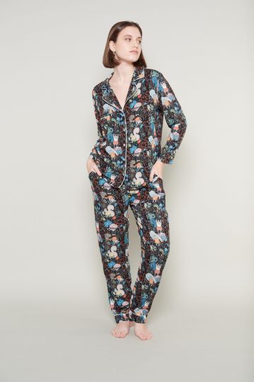 Discover Cute Squirrel Pajamas Set