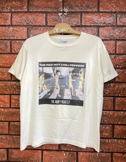 Discover Vintage  Rare The Red Hot Chilli Peppers "Abbey Road EP" Alternative Rock T Shirt
