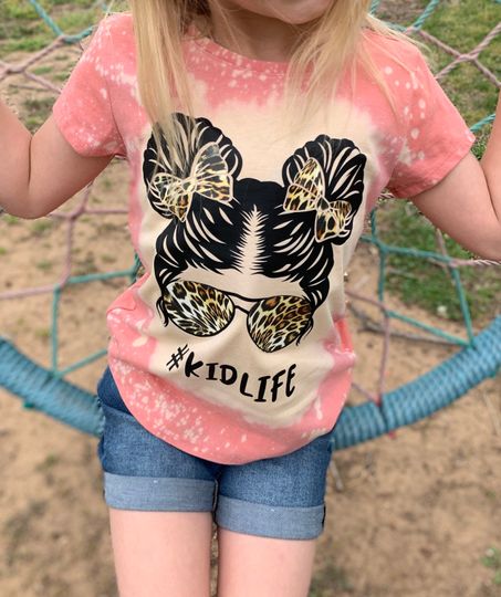 Discover Kid Life Youth shirt / Leopard print / Messy bun / Pig tails