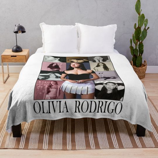 Discover Olivia Guts World Tour Sour Spill Ur Vampire Throw Blanket