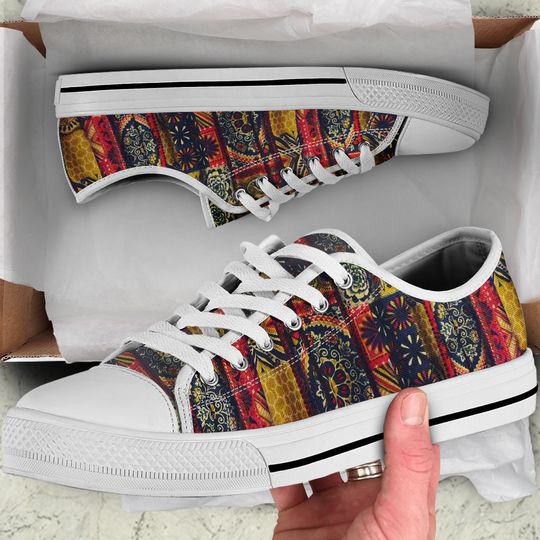 Discover Elvis Presley Pool Room Wall Fabric Pattern Women's Low Top Sneakers
