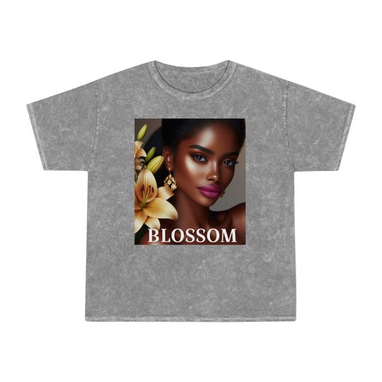 Discover QUEEN Rock Band Mineral Wash T-Shirt