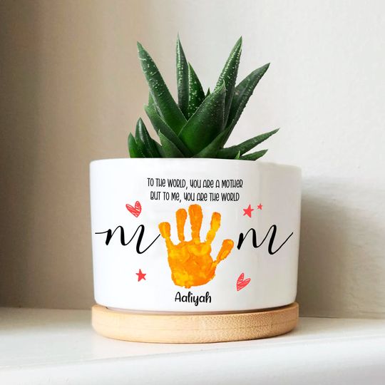 Discover Custom Mom Handprint Plant Pot, Gift for Mother's Day