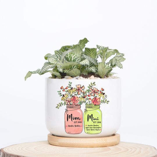 Discover Personalized Grandma Plant Pot with Grandchild Names