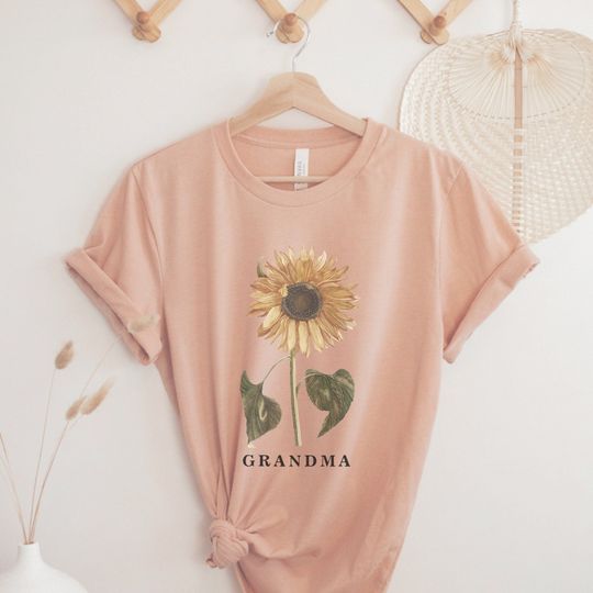 Discover Cute Grandma Vintage Sunflower Grandma T-Shirt