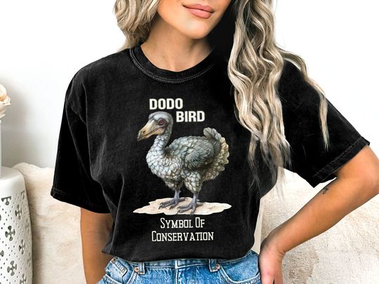 Discover Vintage Dodo Bird Symbol of Conservation T-Shirt