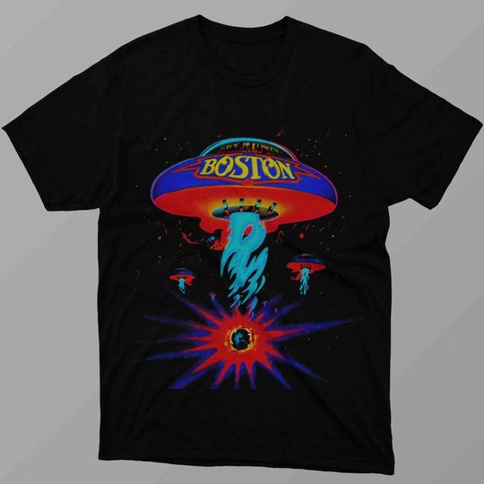Discover Boston tshirt, Vintage Boston T-shirt