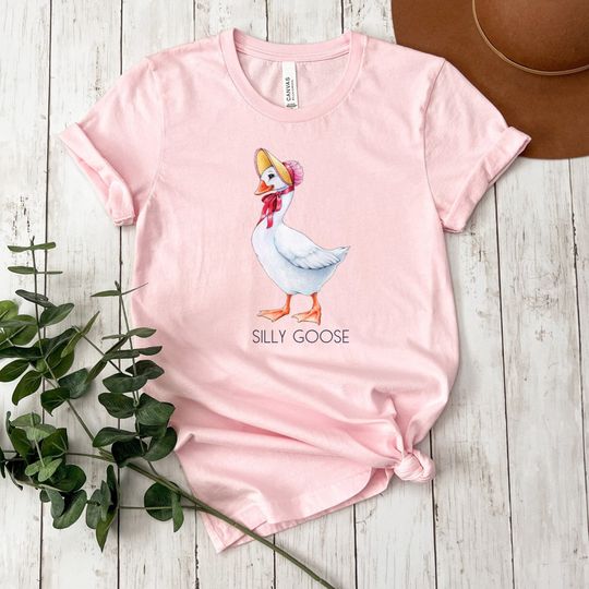 Discover Funny Silly Goose Graphic T-Shirt