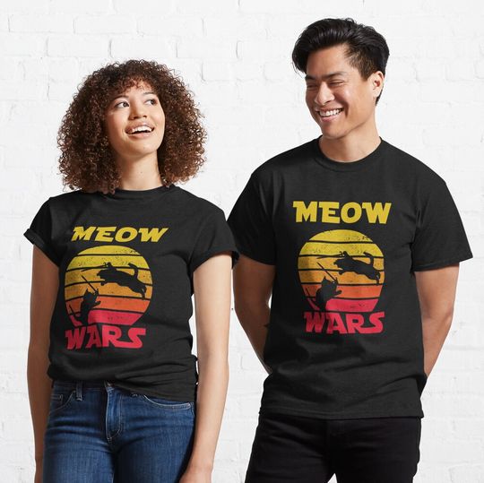 Discover Funny Meow Wars - Vintage Sunset Cat Lover Gift Yellow Red T-Shirt