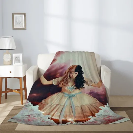 Discover Melanie Martinez Face Fleece Blanket