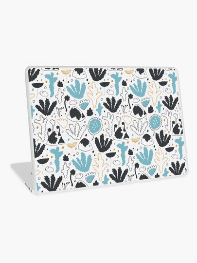 Discover Nordic forest in winter | Laptop Skin