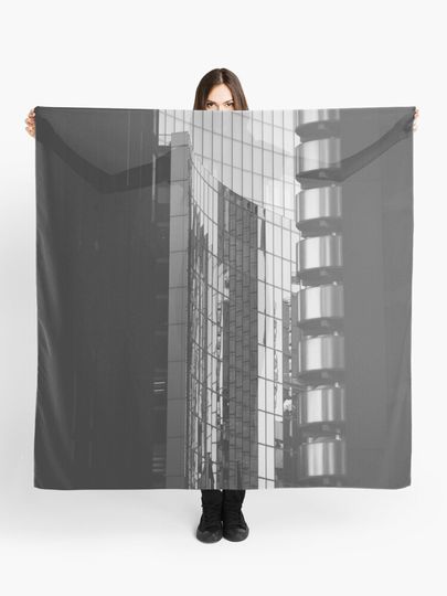 Discover Black&White | Scarf