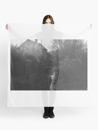 Discover old house in a thicket of trees, a ditch with water | Scarf