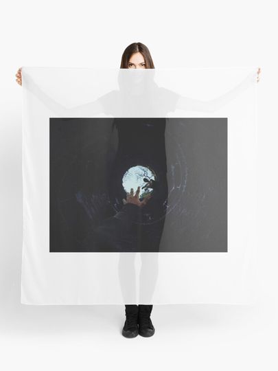 Discover reaching for hope | Scarf