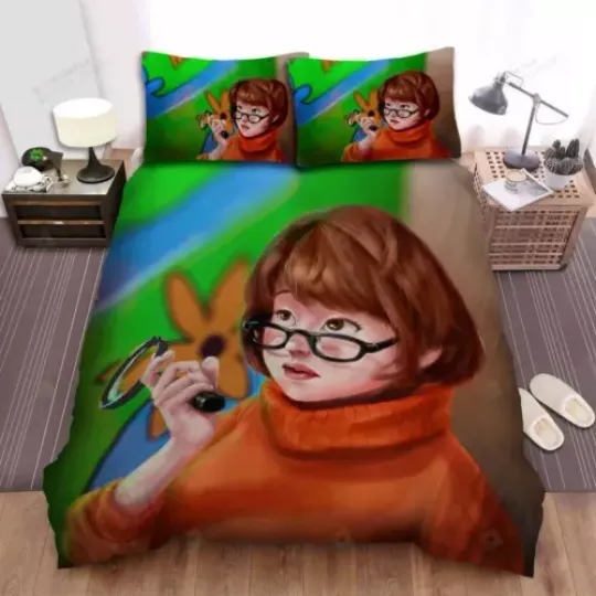 Discover The Scooby-Doo Show Velma And Her Magnifying Glass Cover Set