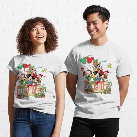Discover Merry Christmas Friends Holiday Season Classic T-Shirt