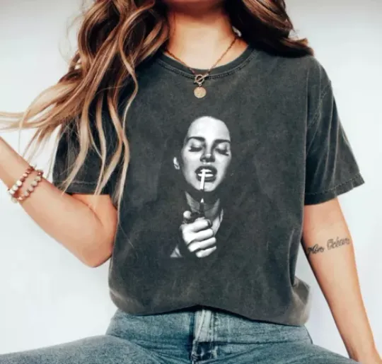 Discover 90s Lana Del Rey Vintage Classic Graphic Shirt