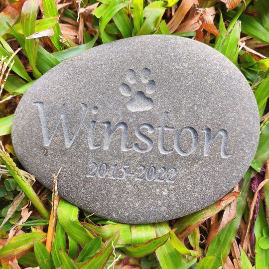 Discover Custom Pet Memorial Stone | Personalized Tribute for Cherished Pets