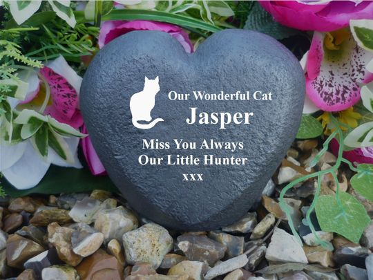 Discover Cat Memorial - Heart - Weatherproof - Personalised - Freestanding