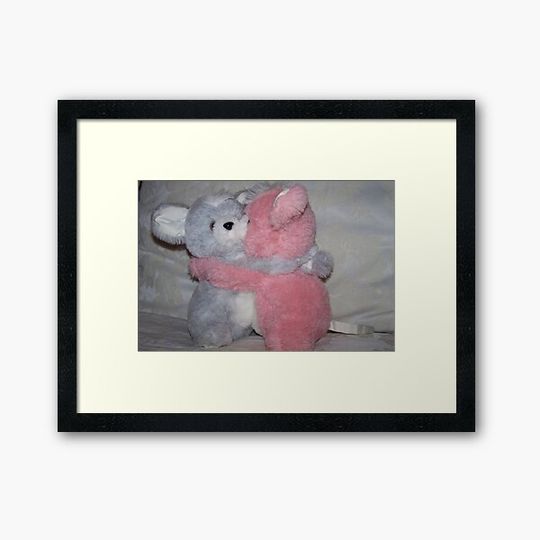 Discover bunnies in love.
