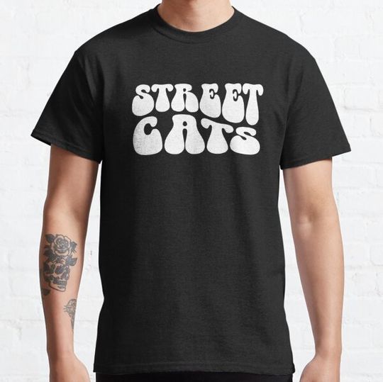 Discover Street Cats Text Monochrome Black