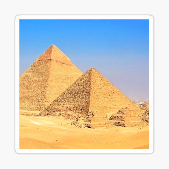 Discover Pyramids of Giza in Egypt