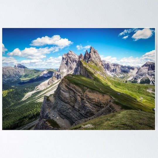 Discover Seceda mountain peaks