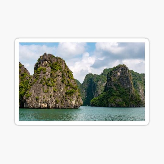 Discover Ha Long Bay, Vietnam