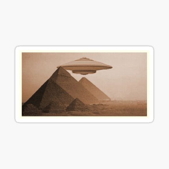 Discover UFO over Egyptian Pyramids