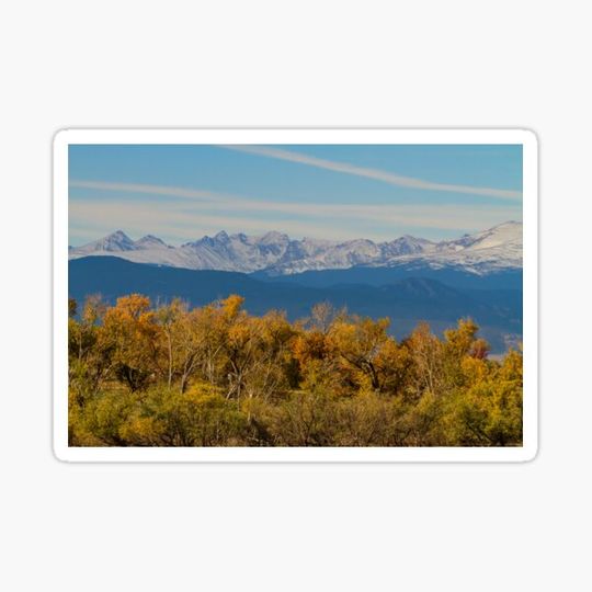 Discover Colorful Trees and Majestic Mountain Peaks
