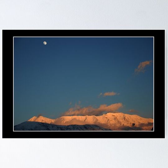 Discover Mount Timpanogos - Moon