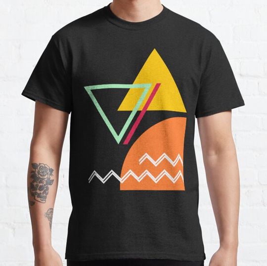 Discover ABSTRACT TRIANGLE DESİGN