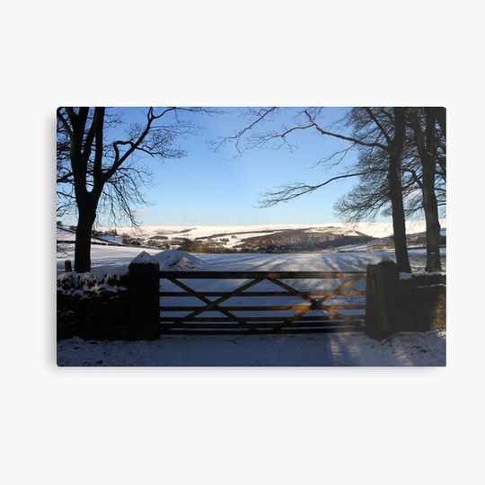 Discover "Gateway to the Peaks"
