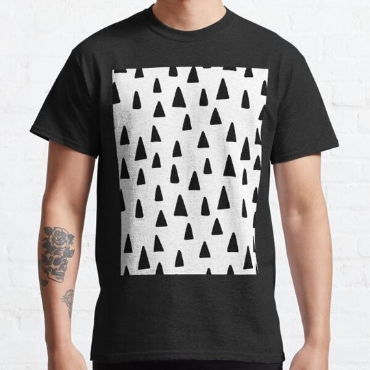 Discover Mountain peaks in a sunny day - black and white pattern