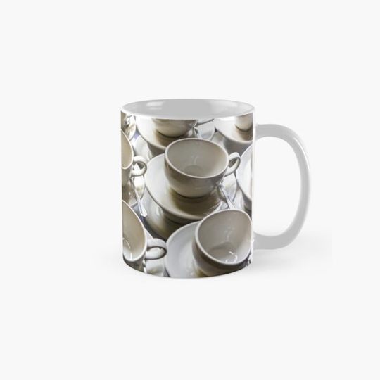 Discover The cups at the wedding