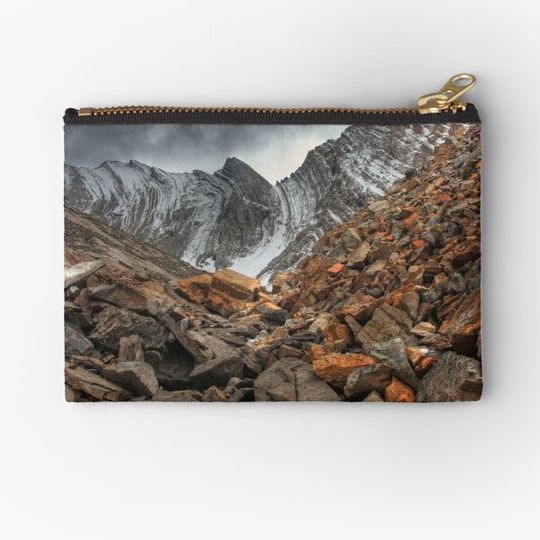 Discover Barren rocks III (HDR)