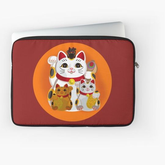 Discover Many Japanese lucky cats