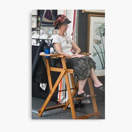 Discover Art Show Hostess