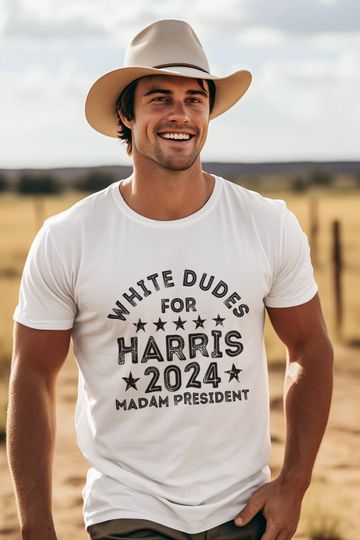 Discover White Dudes for Harris 2024 Graphic T-Shirt