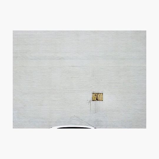 Discover unstuck on white