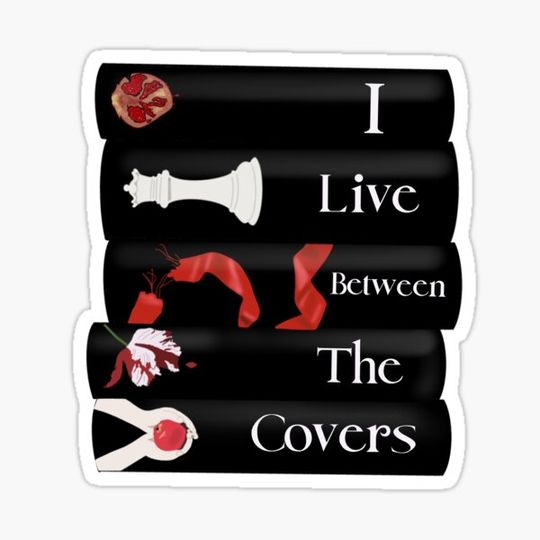Discover Twilight - I live Between the Covers