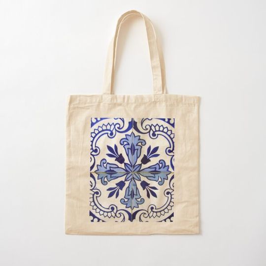 Discover Blue and white patterned Portuguese azulejos, Porto
