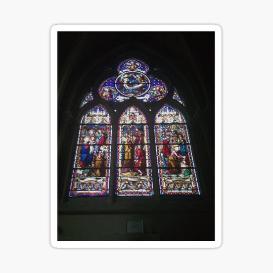 Discover Stained glass window in Senlis
