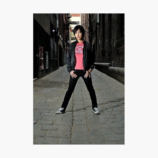 Discover Girl in an alley